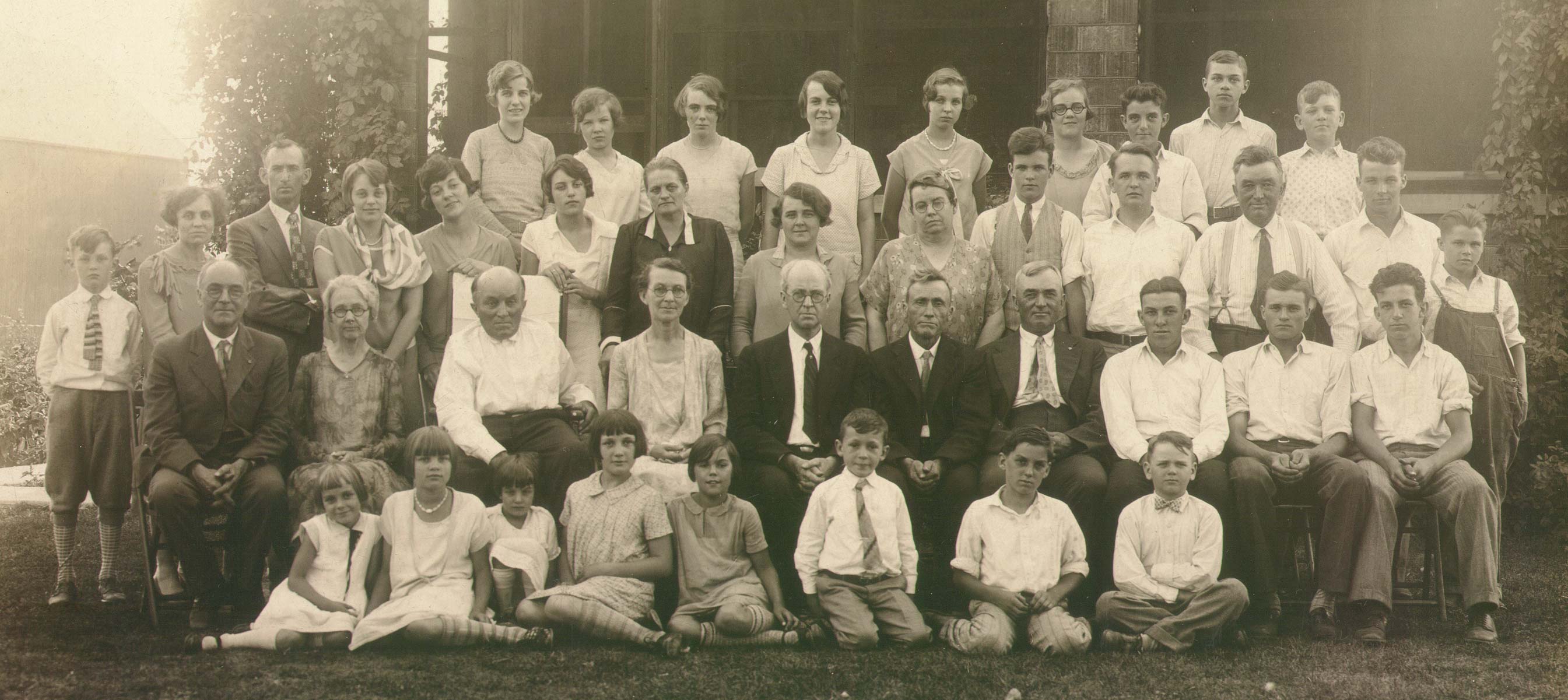 Mies reunion around 1928